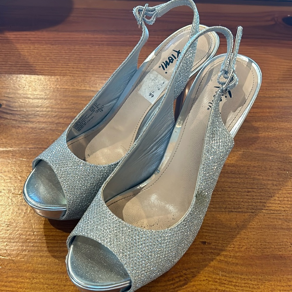 Fioni spiked heeled shoes. Size 5.5.